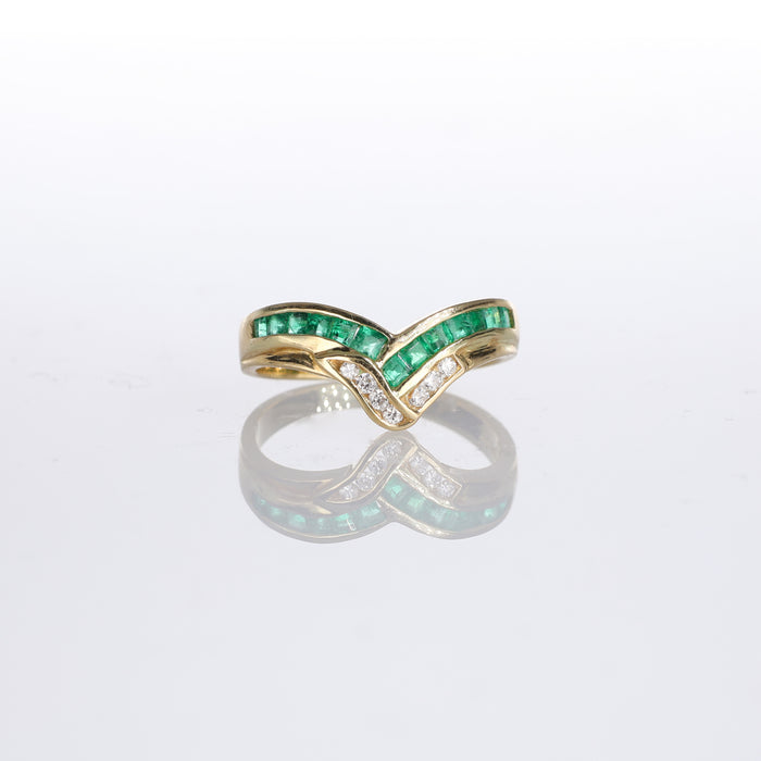 Anello in Oro Giallo 18kt con Smeraldi e Diamanti