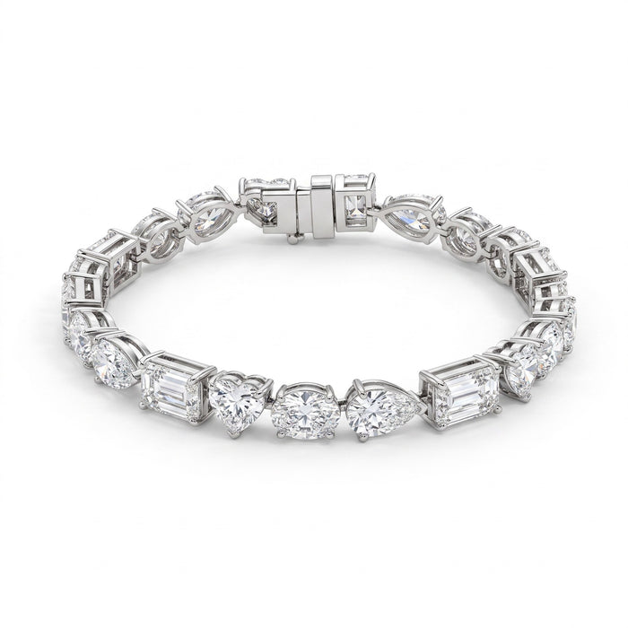 AI · Bracciale - Catalogo, in piedi di fronte