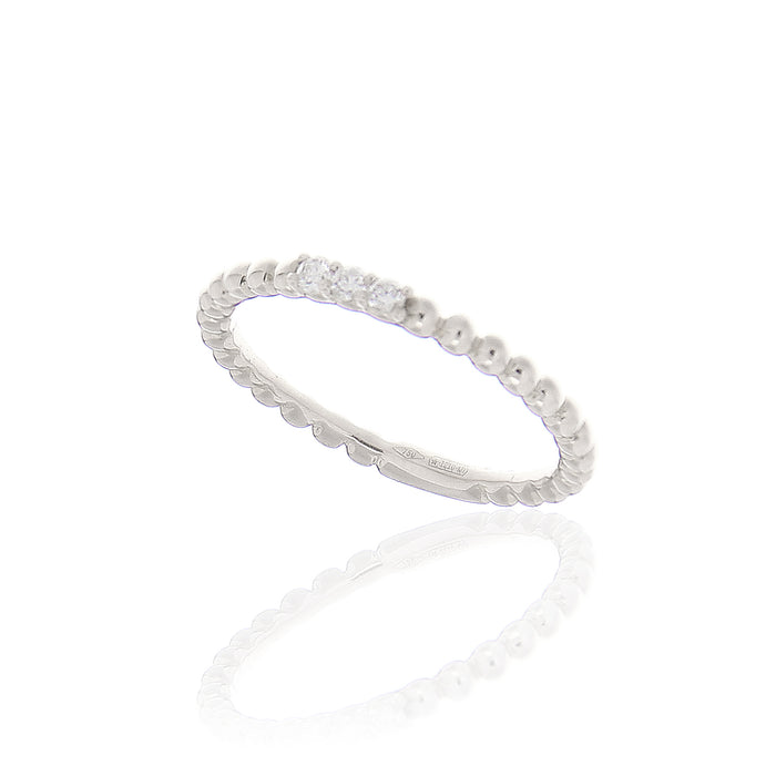 Anello in oro bianco con diamanti