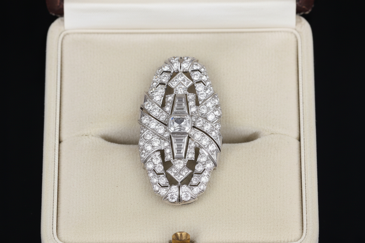 Spilla Art Déco in Platino con Diamanti, Anni '30