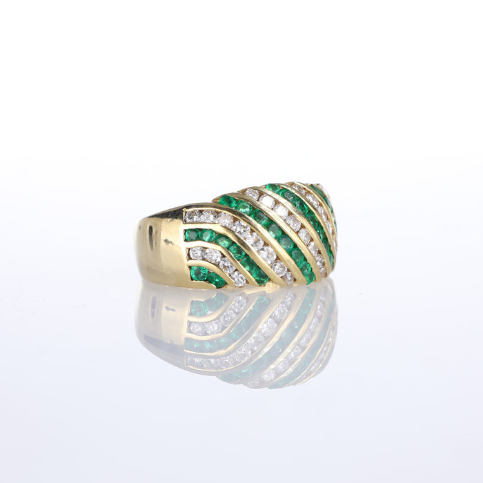 Anello in Oro Giallo 18kt con Smeraldi e Diamanti