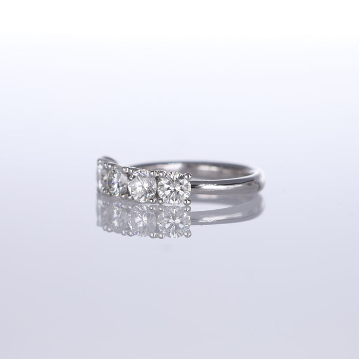 Anello Rivière Cinque Diamanti in Oro Bianco 18K