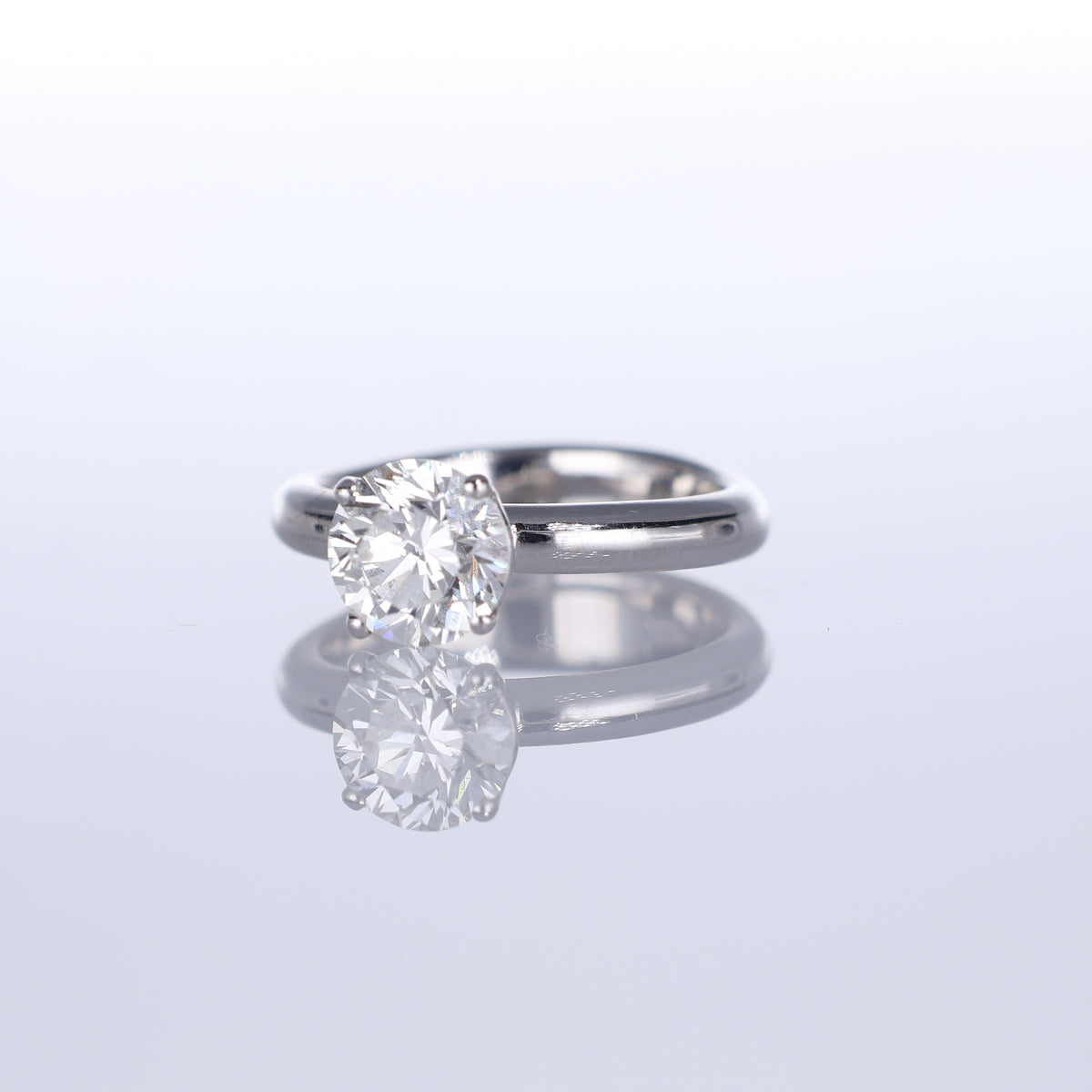 Anello Solitario con Diamante     ct .1,52