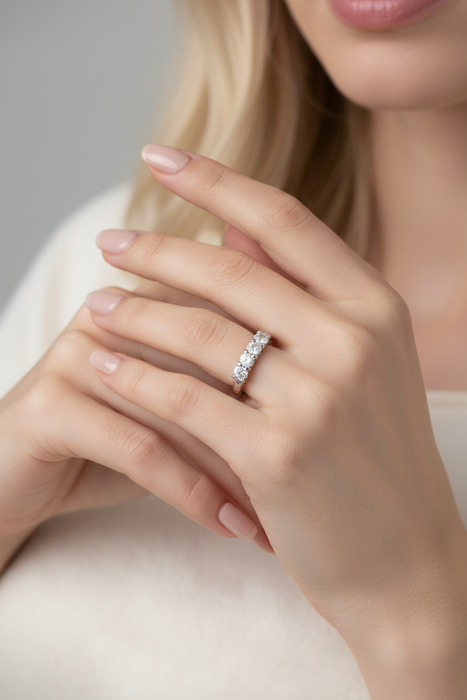 Anello Demi-Riviere Diamonds