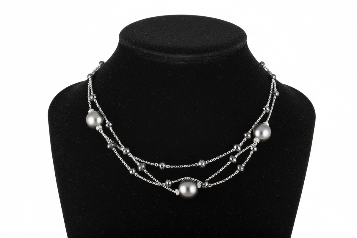 Collana Lunga in Oro Bianco 18kt con Diamanti Neri e Perle Nere