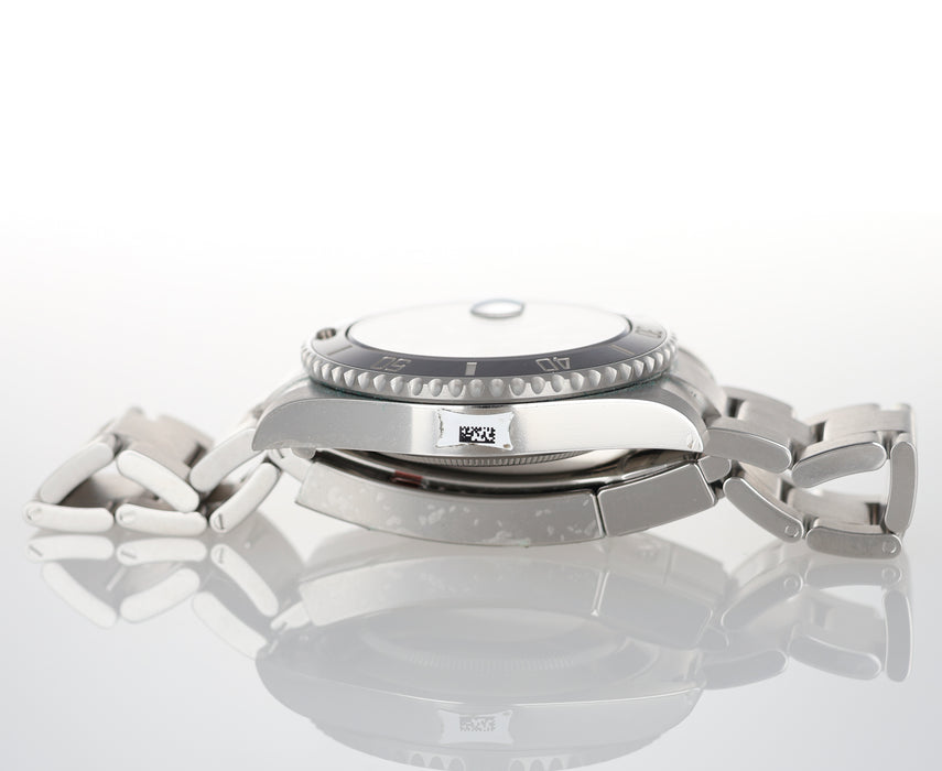 Rolex Submariner Data 116610LN