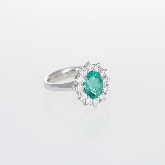 Anello Regina Elena in Oro Bianco 18kt con Smeraldo e Diamanti