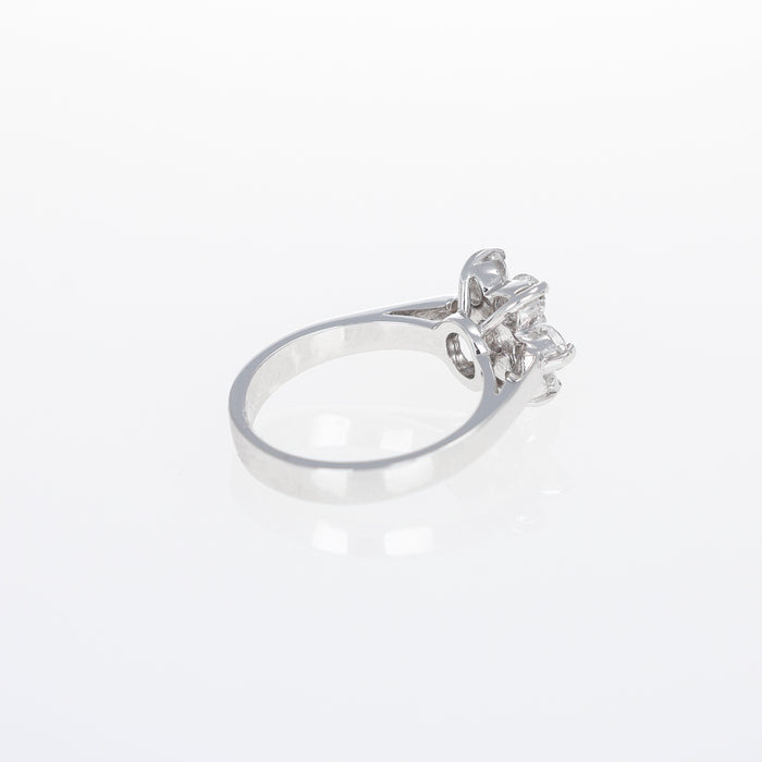 Anello Fiore in Oro Bianco 18kt con Diamanti
