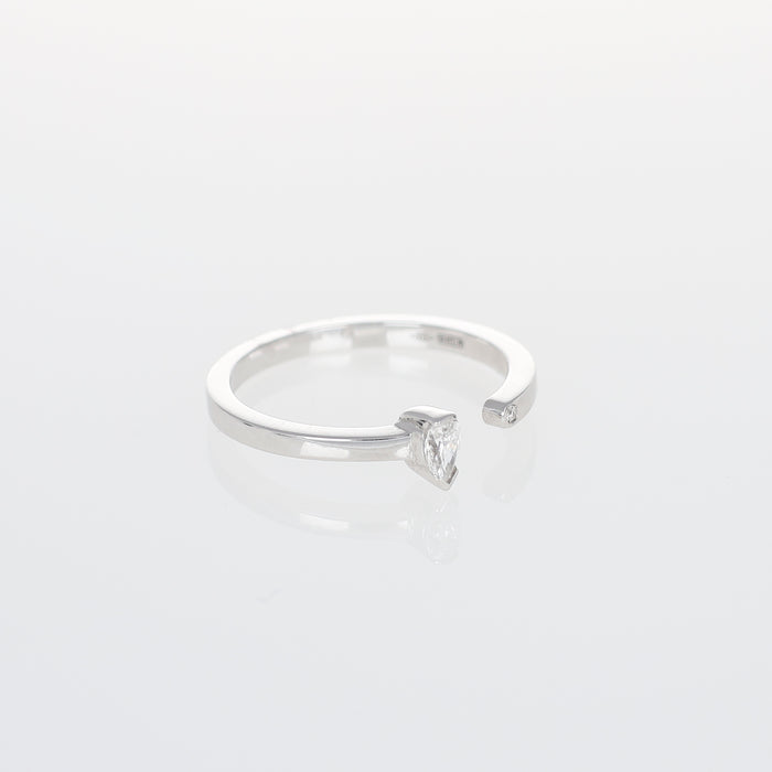 Anello Collezione Hope in Oro Bianco 18kt con Diamanti Goccia e Brillante