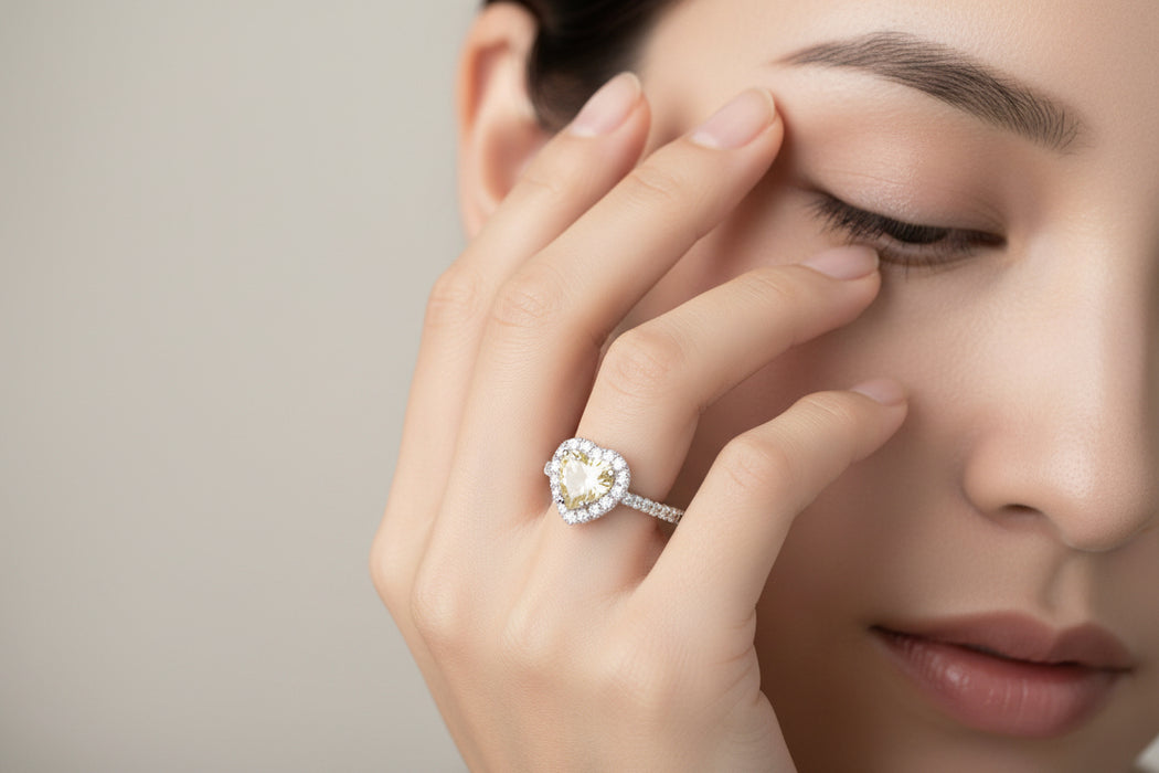Anello Zaffiro Giallo Cuore