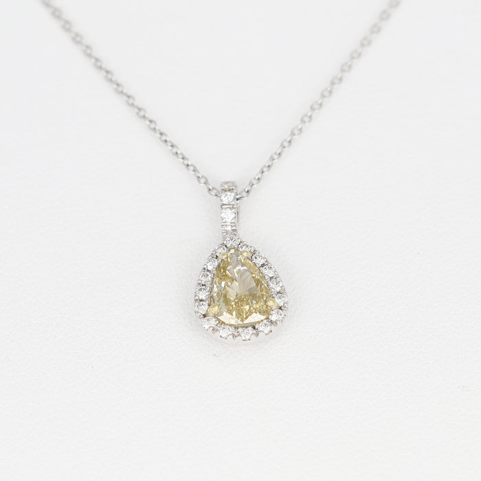 Ciondolo in Oro Bianco 18kt con Diamante Fancy Brownish Yellow e Contorno di Brillanti