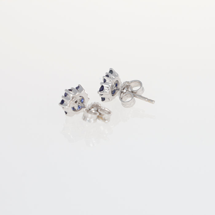 Orecchini a Lobo a Fiorellino in Oro Bianco 18kt con Zaffiri Blu e Diamanti