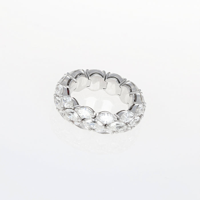 Anello Riviere elastico in oro bianco con diamanti navette