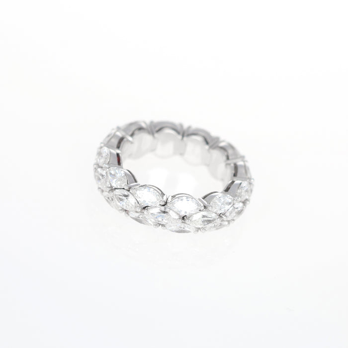 Anello Riviere elastico in oro bianco con diamanti navette