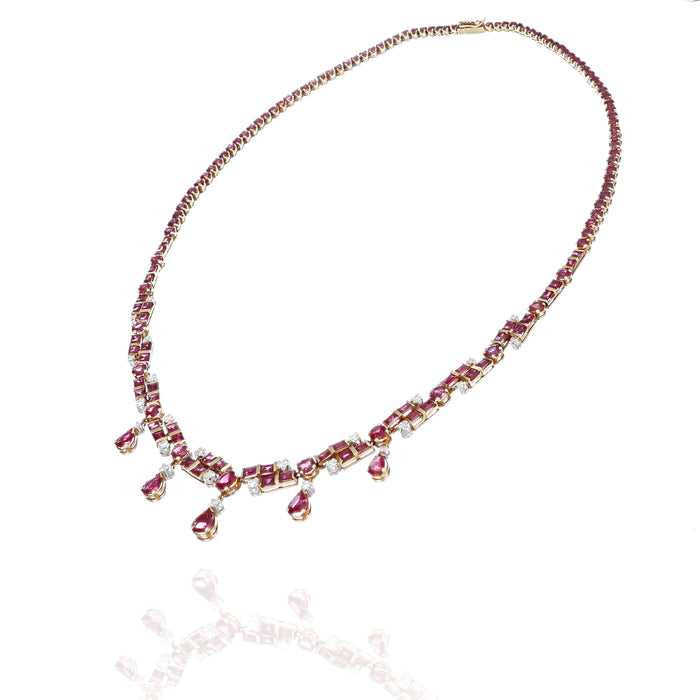 Collier in oro giallo con rubini naturali e diamanti