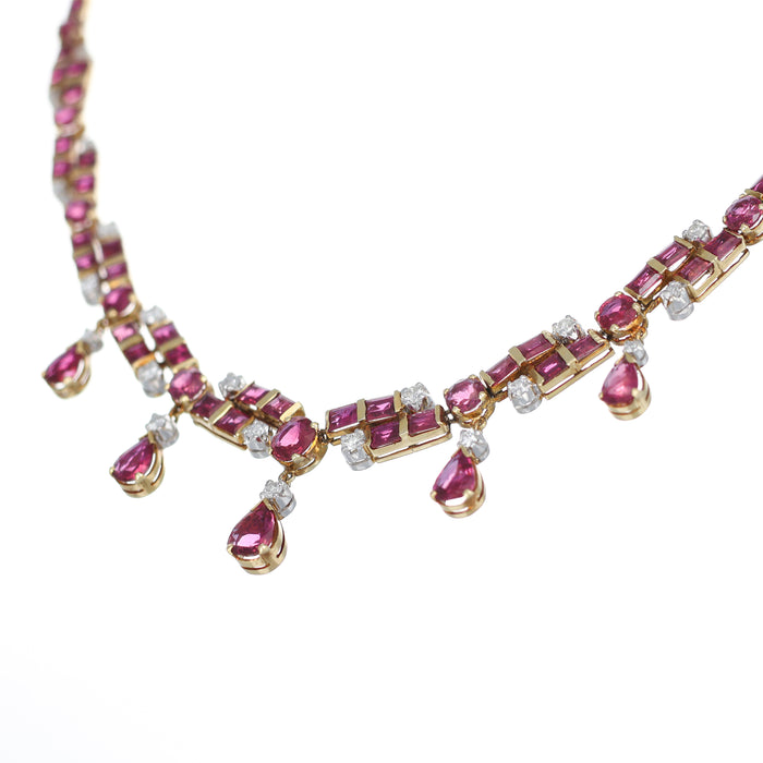 Collier in oro giallo con rubini naturali e diamanti