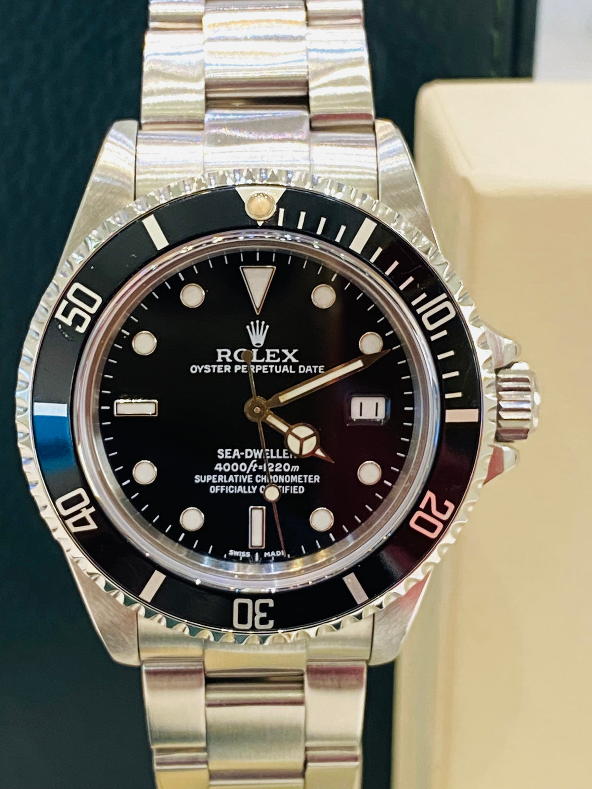 Rolex Sea-Dweller 16660 40 mm