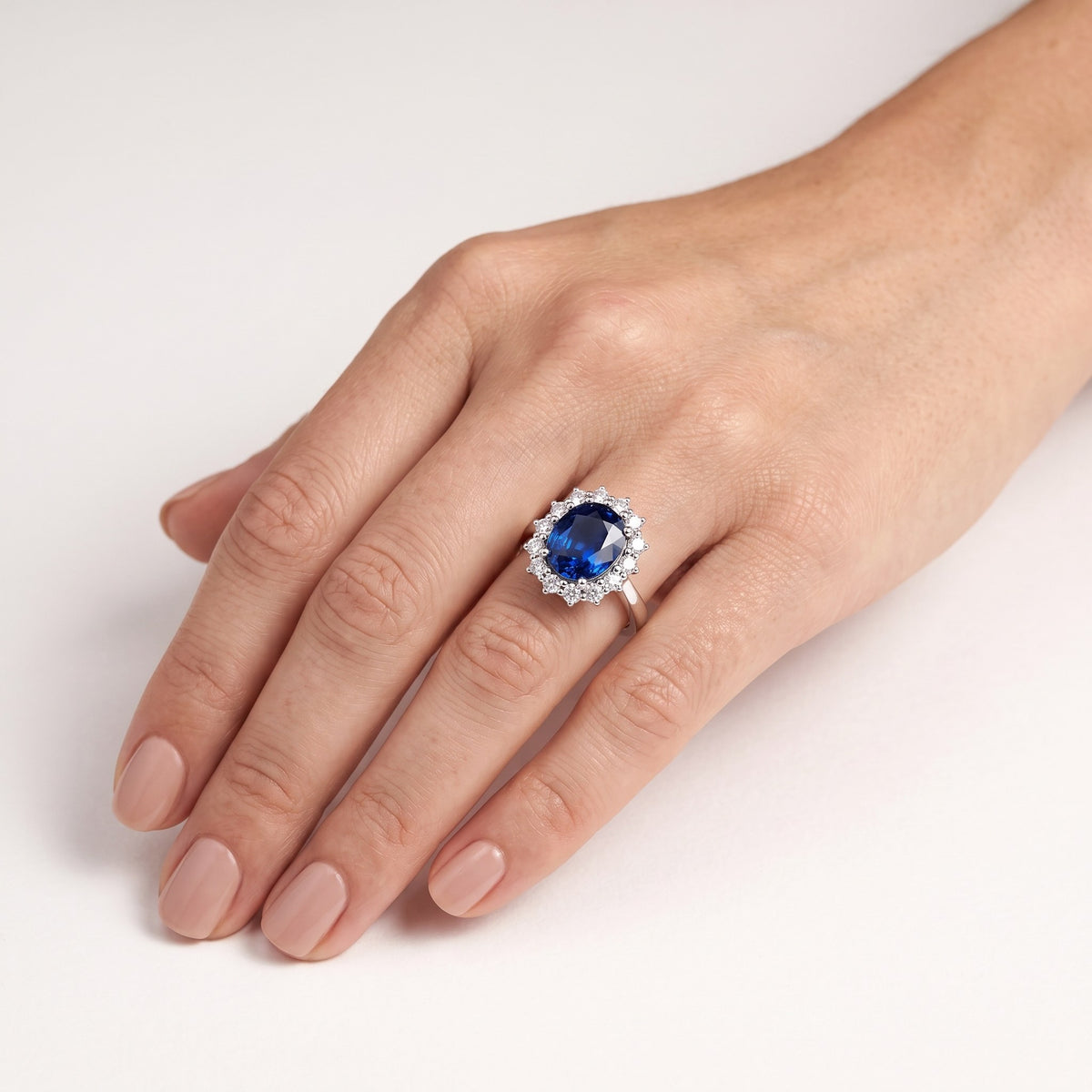 AI · Anello - Indossato da DONNA