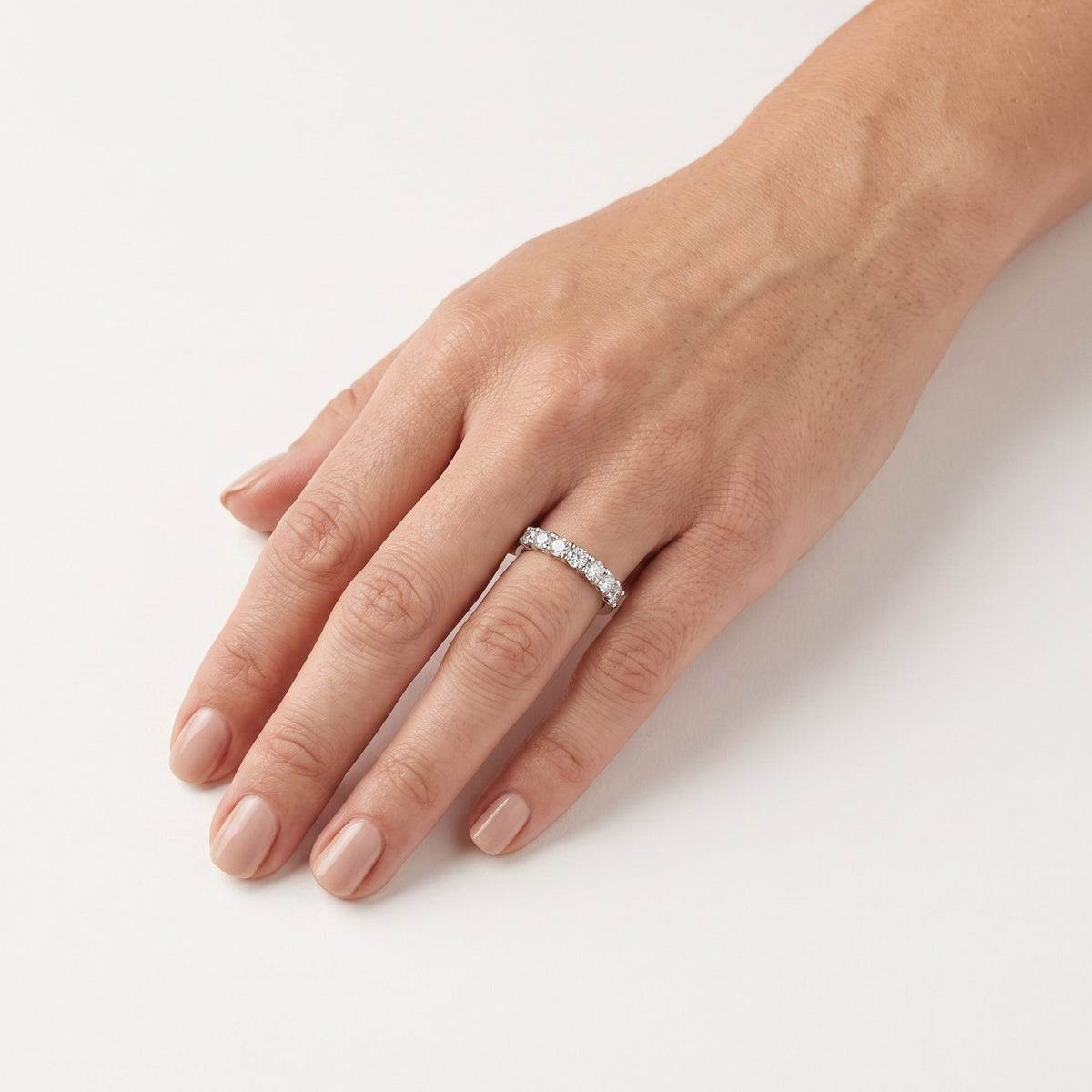 AI · Anello - Indossato da DONNA · 0,5 cm
