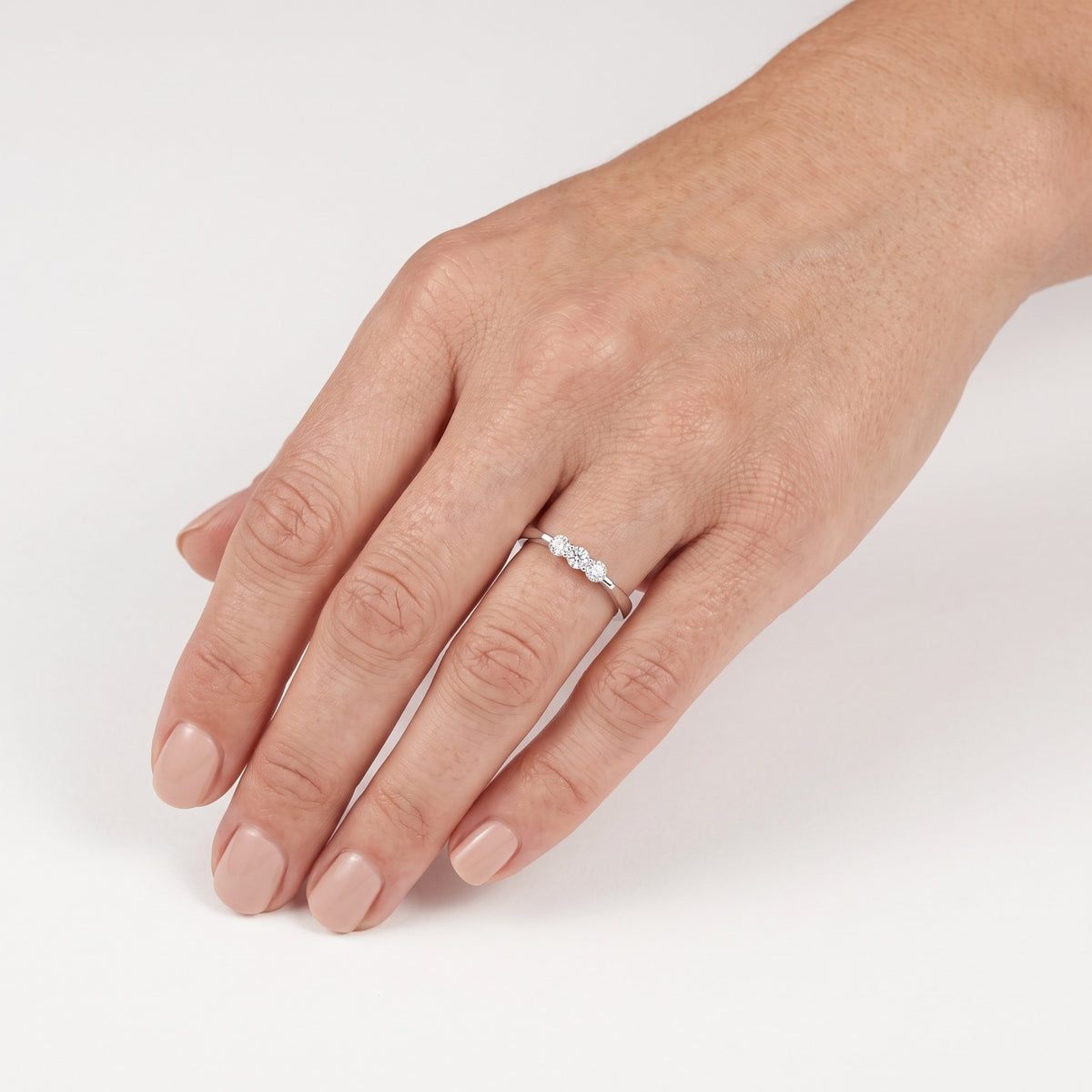 AI · Anello - Indossato da DONNA · 0,5 cm