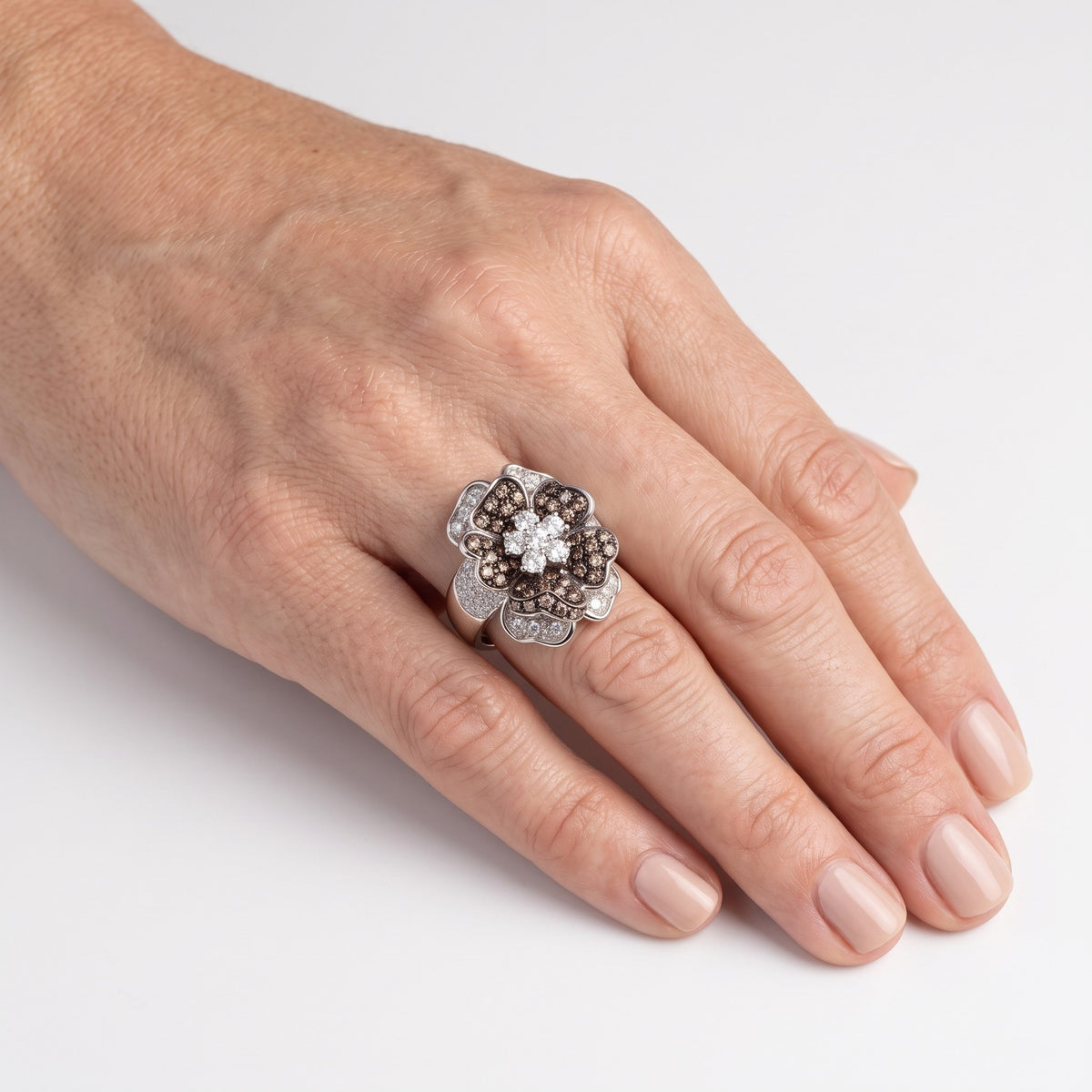 AI · Anello - Indossato da DONNA