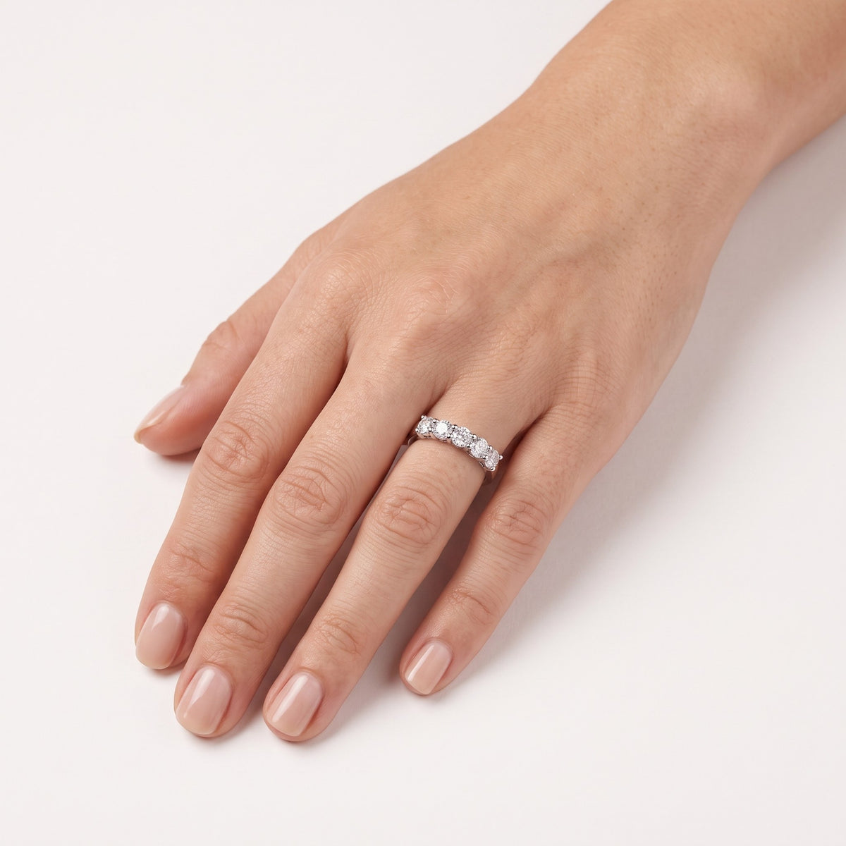 AI · Anello - Indossato da DONNA · 0,5 cm