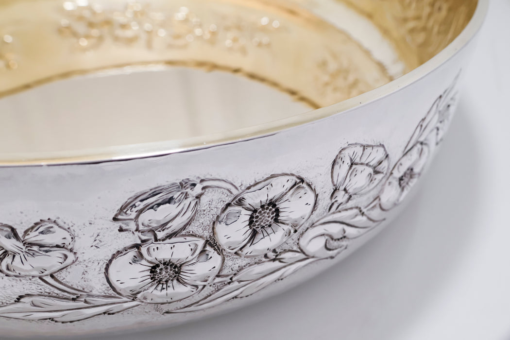 Centro Tavola Tondo in Argento con Interno Dorato e Bordo a Fiori