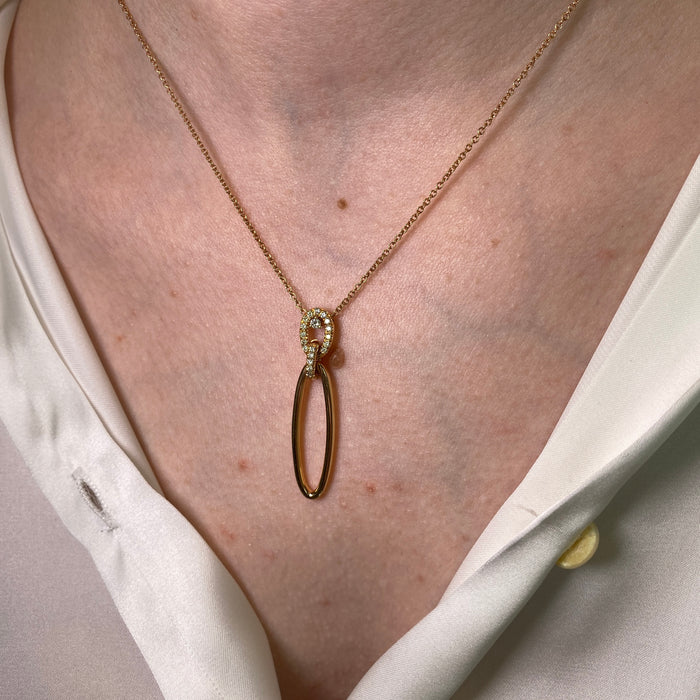 Collana in Oro Rosa 18 Carati con Diamanti Bianchi Taglio Brillante Incastonati a Pavé – 0,17 Ct