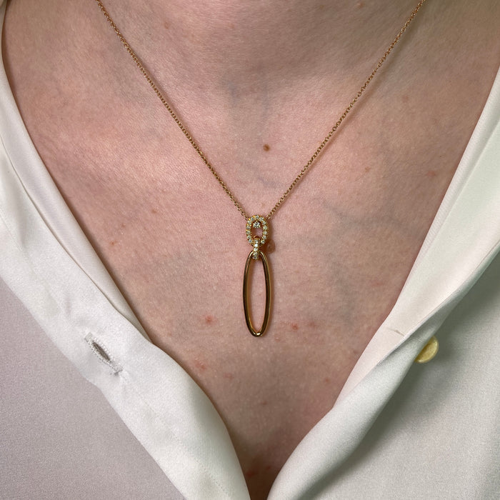 Collana in Oro Rosa 18 Carati con Diamanti Bianchi Taglio Brillante Incastonati a Pavé – 0,17 Ct
