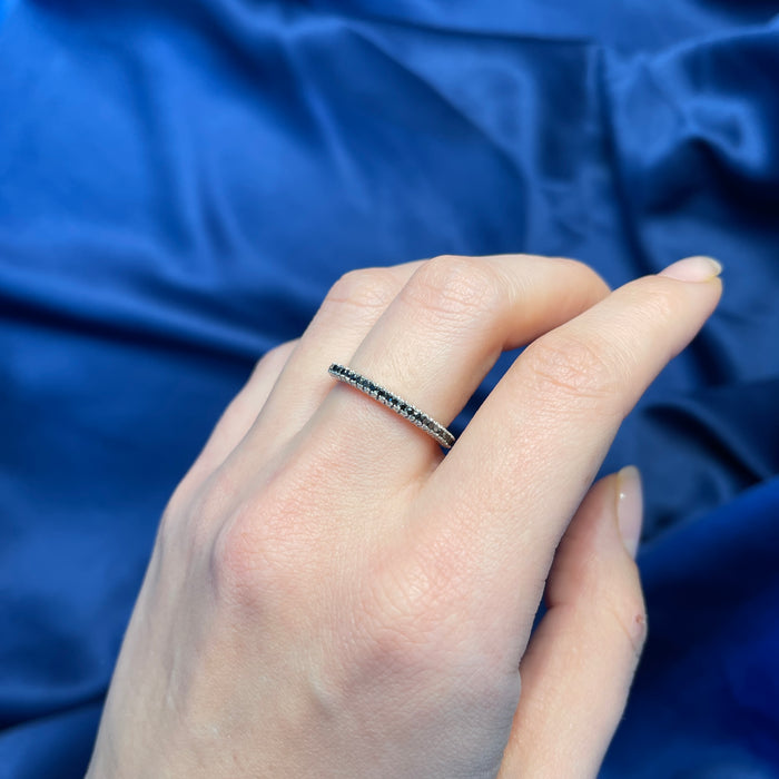 Anello Rivière in Oro Bianco 18kt con Diamanti Neri