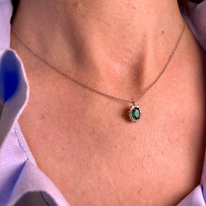 Ciondolo in Oro Bianco 18kt con Smeraldo Ovale e Diamanti