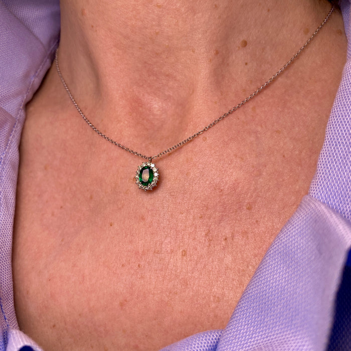 Ciondolo in Oro Bianco 18kt con Smeraldo Ovale e Diamanti