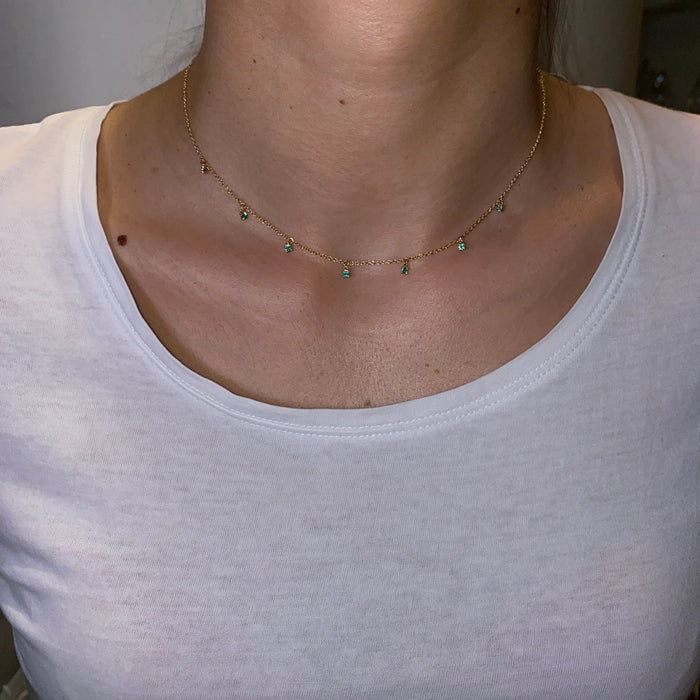 Collana in Oro Bianco 18kt con Sette Pendenti di Smeraldi