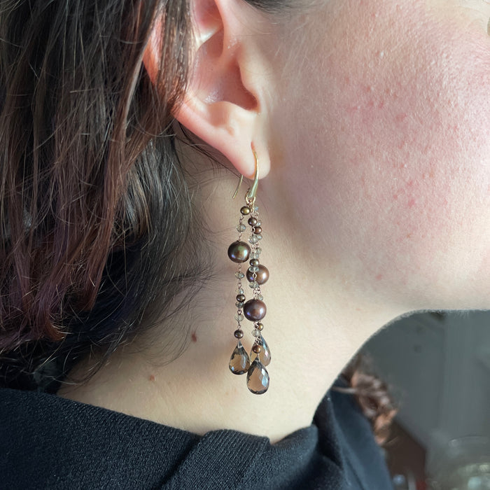Orecchini Pendenti in Oro Rosa 18kt con Perle Chocolate e Spinello Smoky