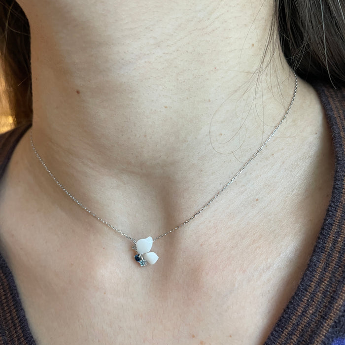 Pendente in Oro Bianco 18kt con Corallo Bianco, Zaffiri, Topazio, Quarzo e Diamanti