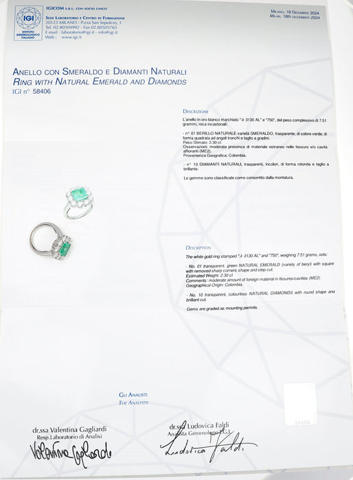 Anello a rosetta, smeraldo naturale 2.30 carati e diamanti bianchi, oro bianco