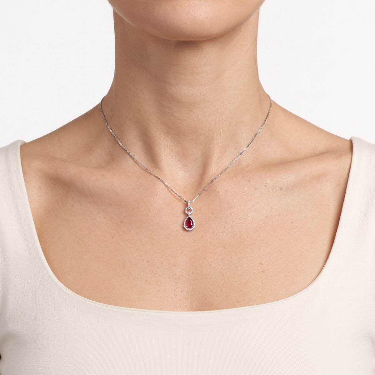 AI · Collana - Indossata da DONNA · micro