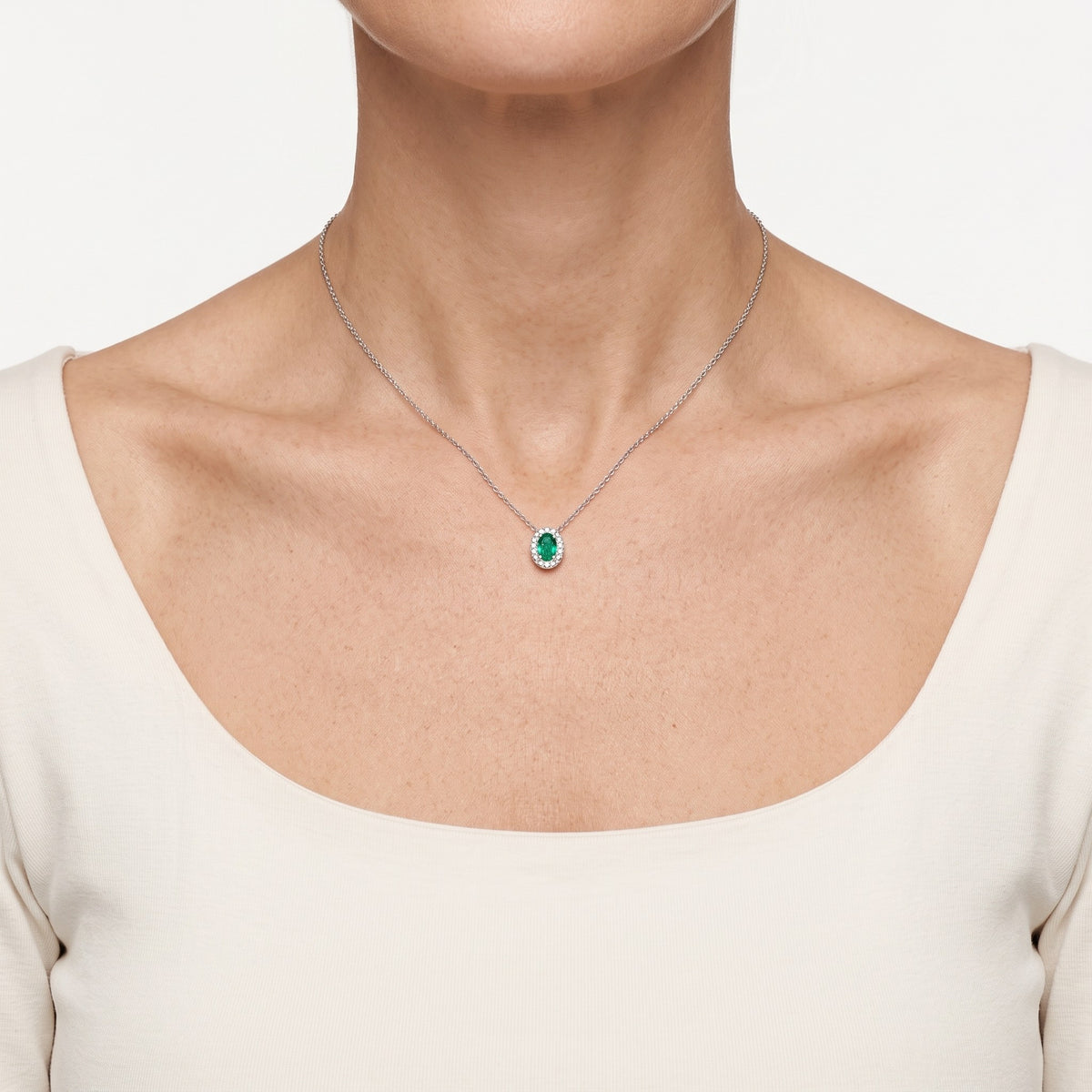 AI · Collana - Indossata da DONNA · micro