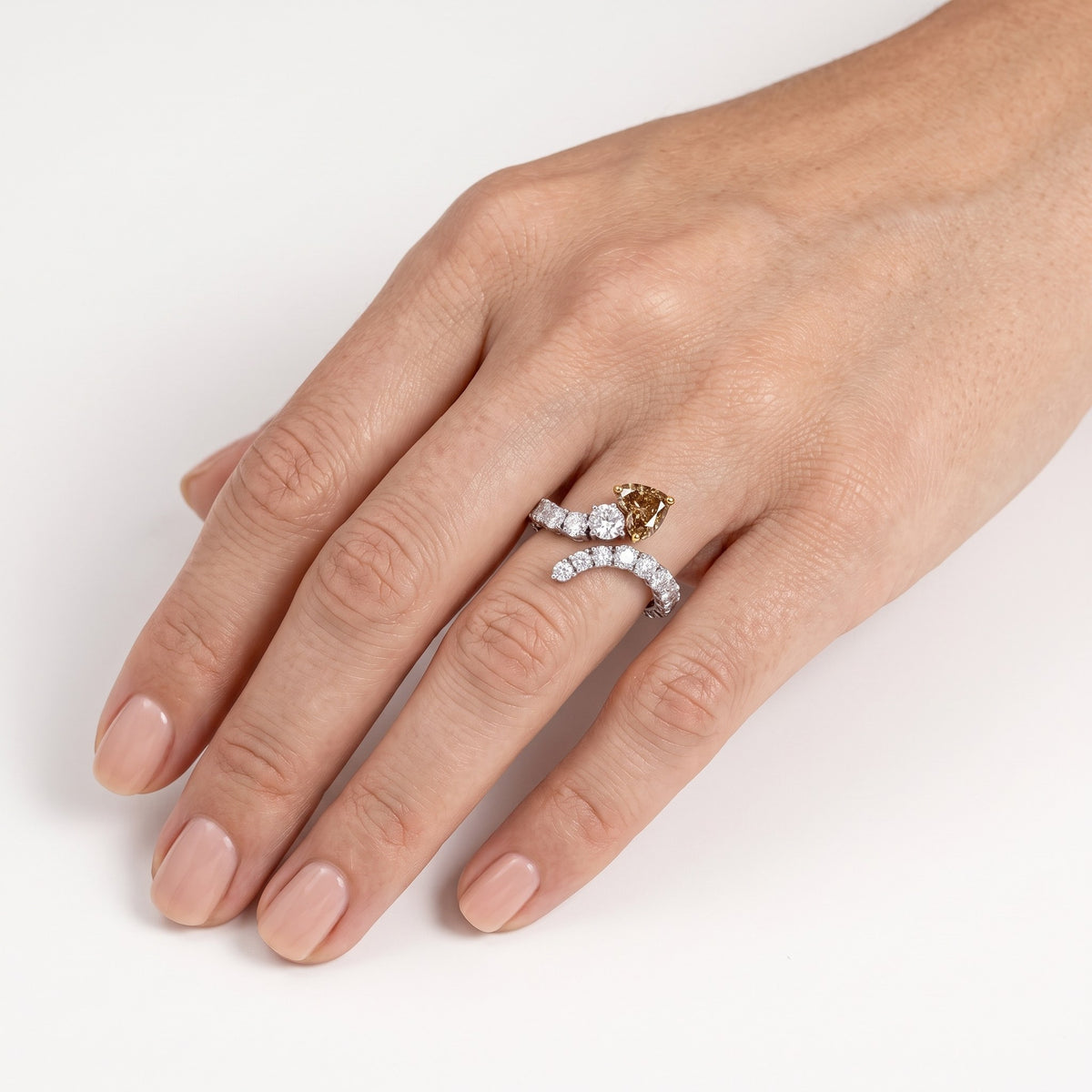 AI · Anello - Indossato da DONNA