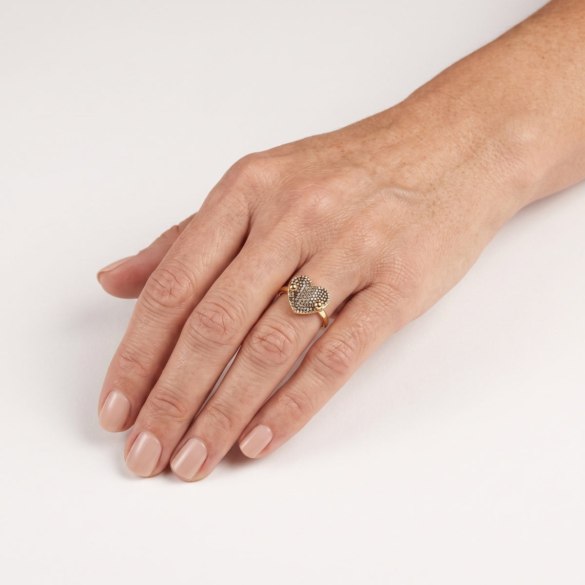 AI · Anello - Indossato da DONNA · 0,5 cm