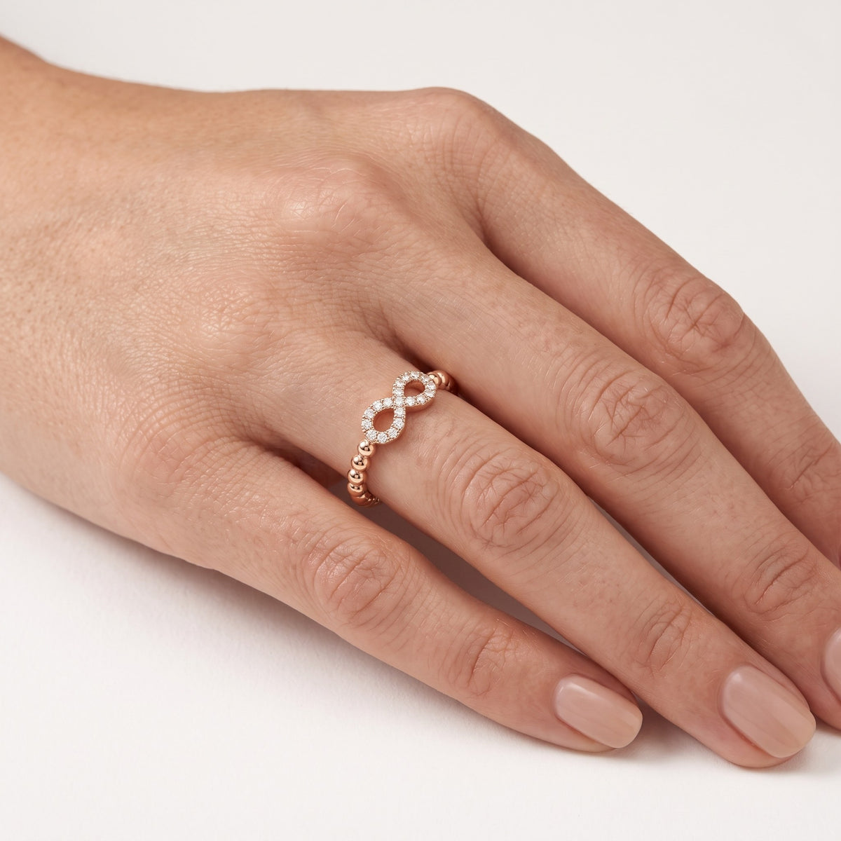 AI · Anello - Indossato da DONNA