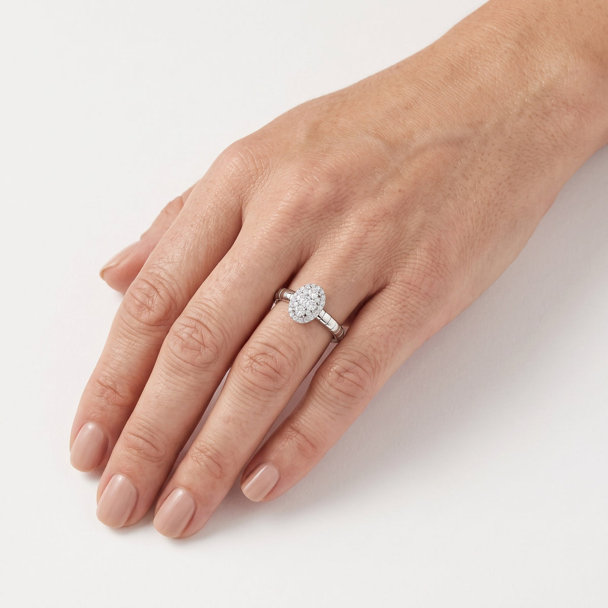 AI · Anello - Indossato da DONNA · 0,5 cm