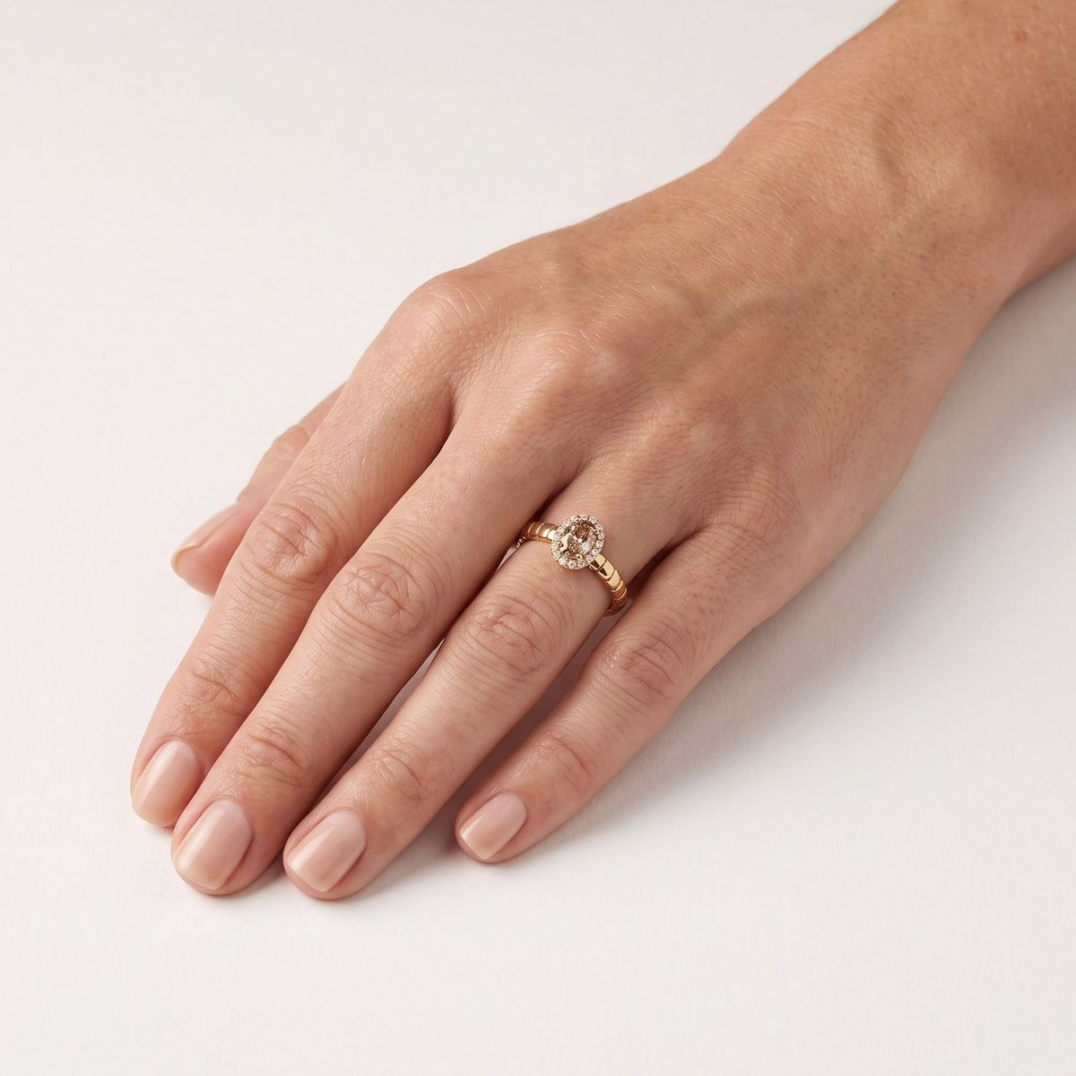 AI · Anello - Indossato da DONNA · 0,5 cm