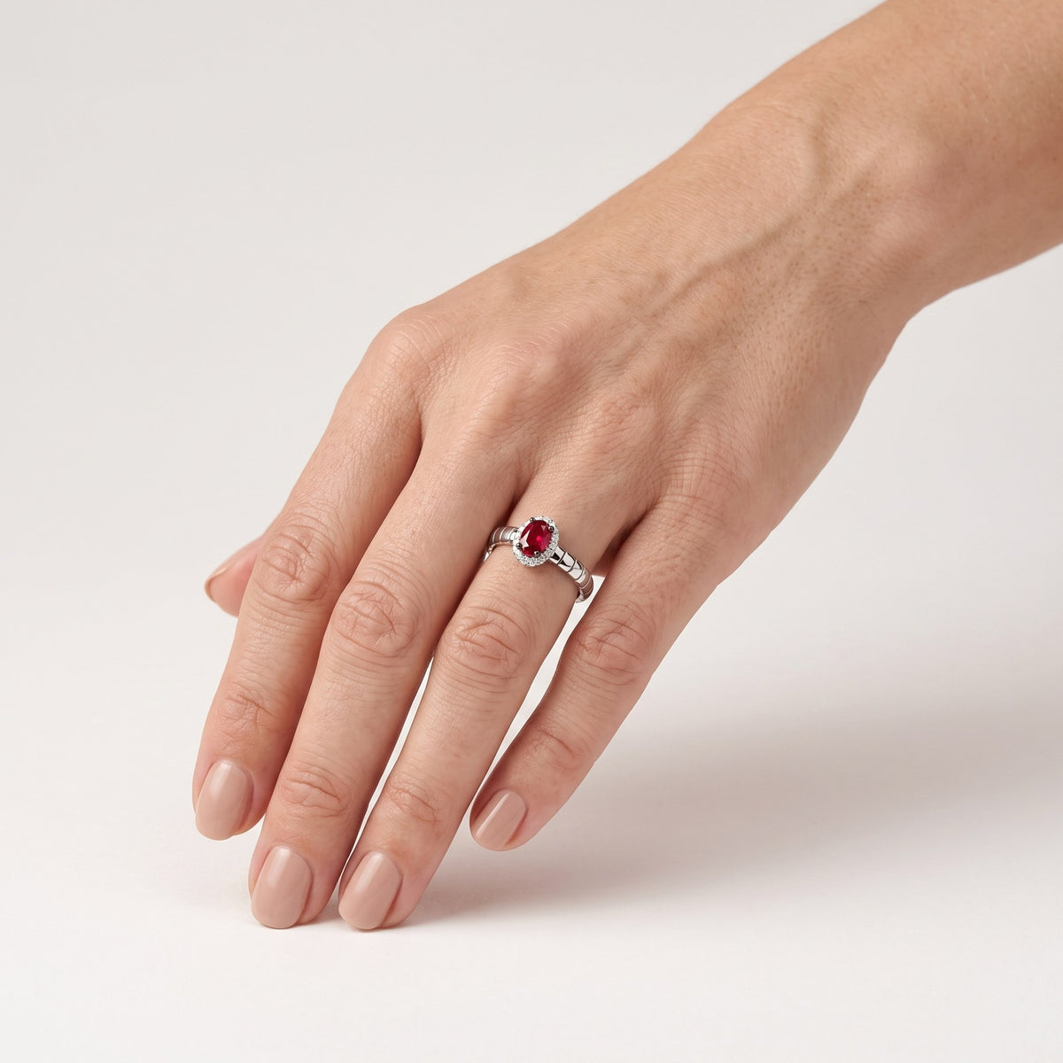 AI · Anello - Indossato da DONNA · 0,5 cm