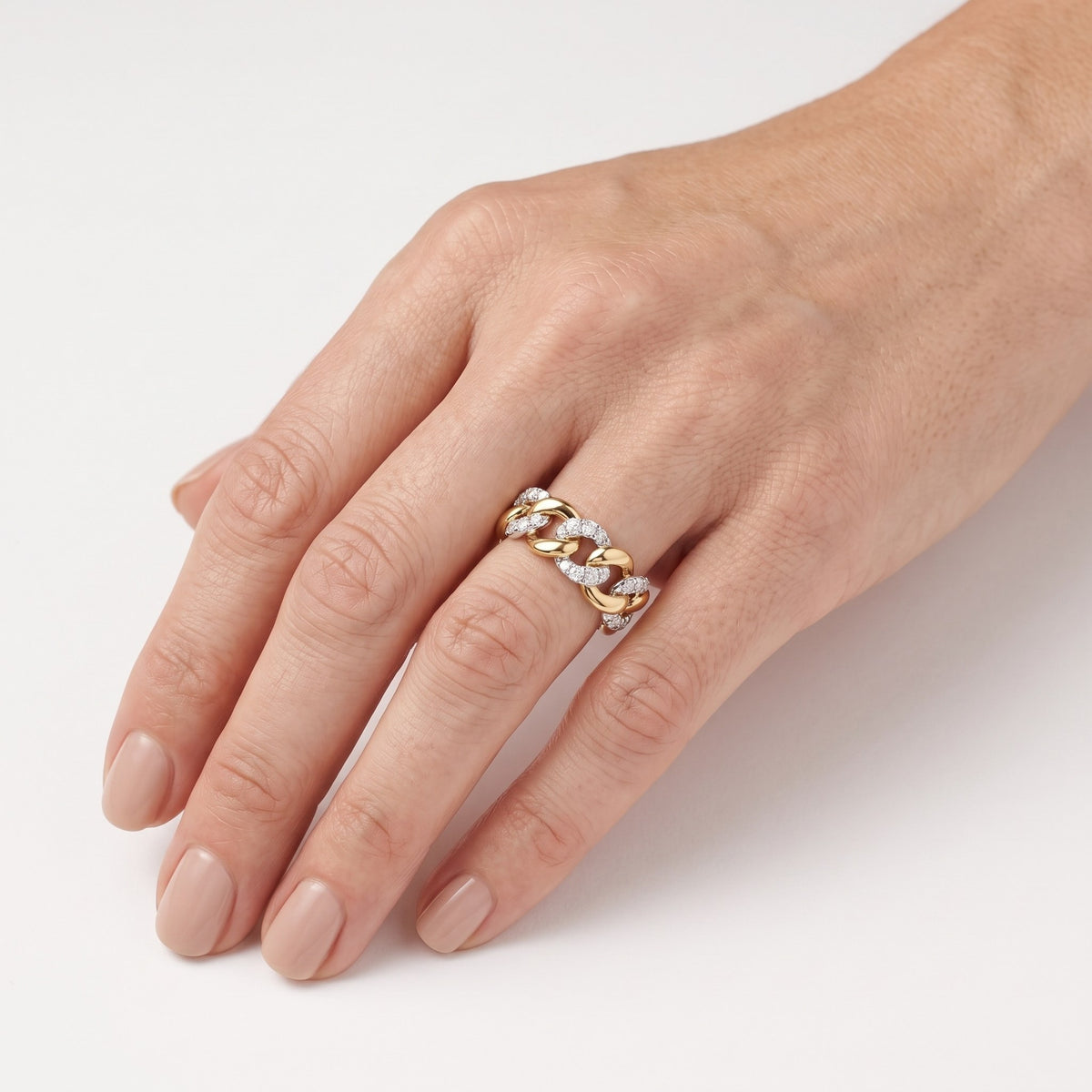 AI · Anello - Indossato da DONNA