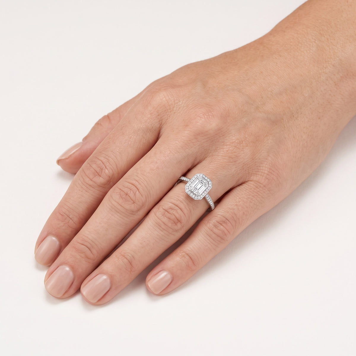 AI · Anello - Indossato da DONNA · piccolo