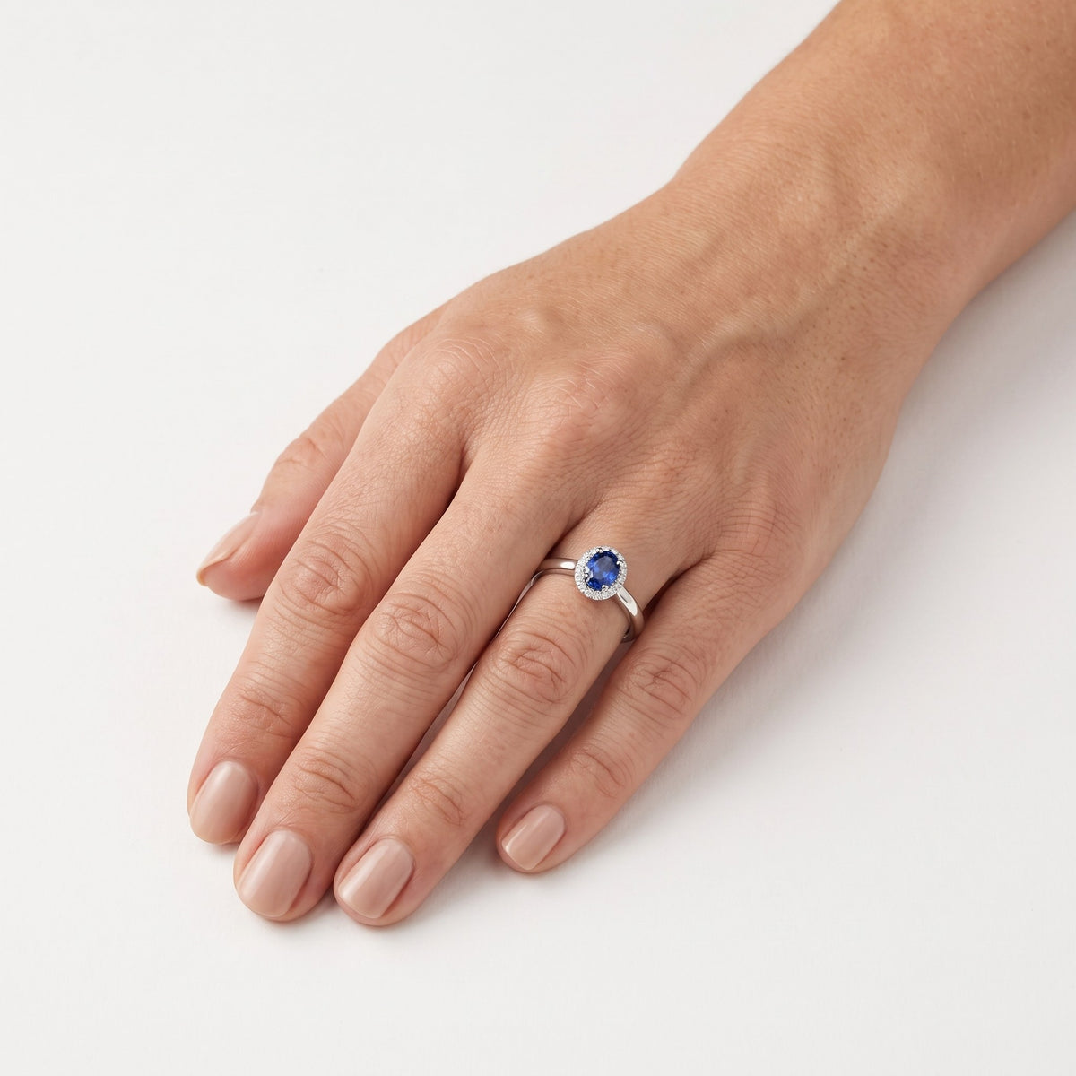AI · Anello - Indossato da DONNA · 0,5 cm