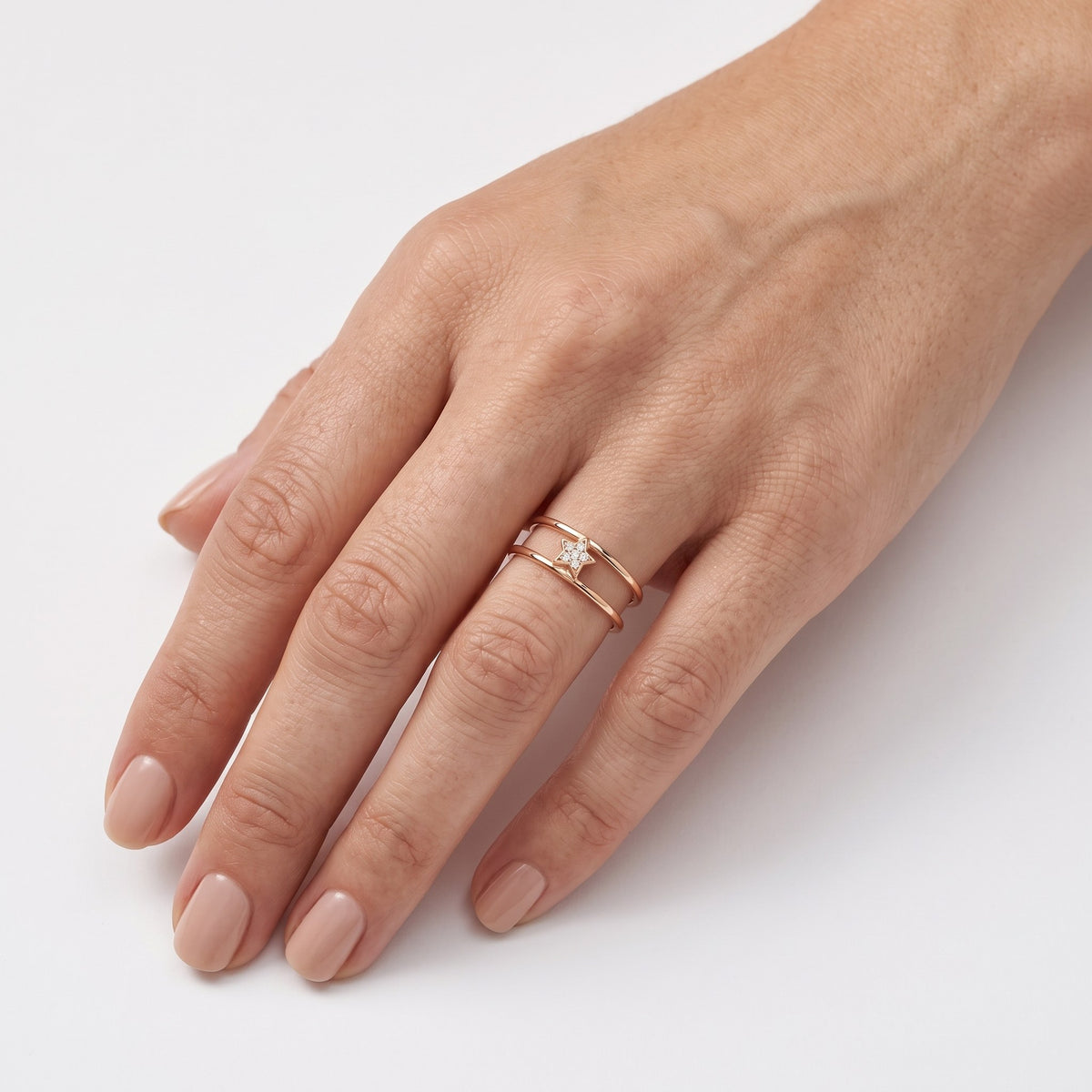 AI · Anello - Indossato da DONNA · 0,5 cm