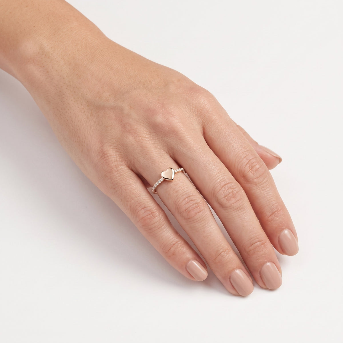 AI · Anello - Indossato da DONNA · 0,5 cm