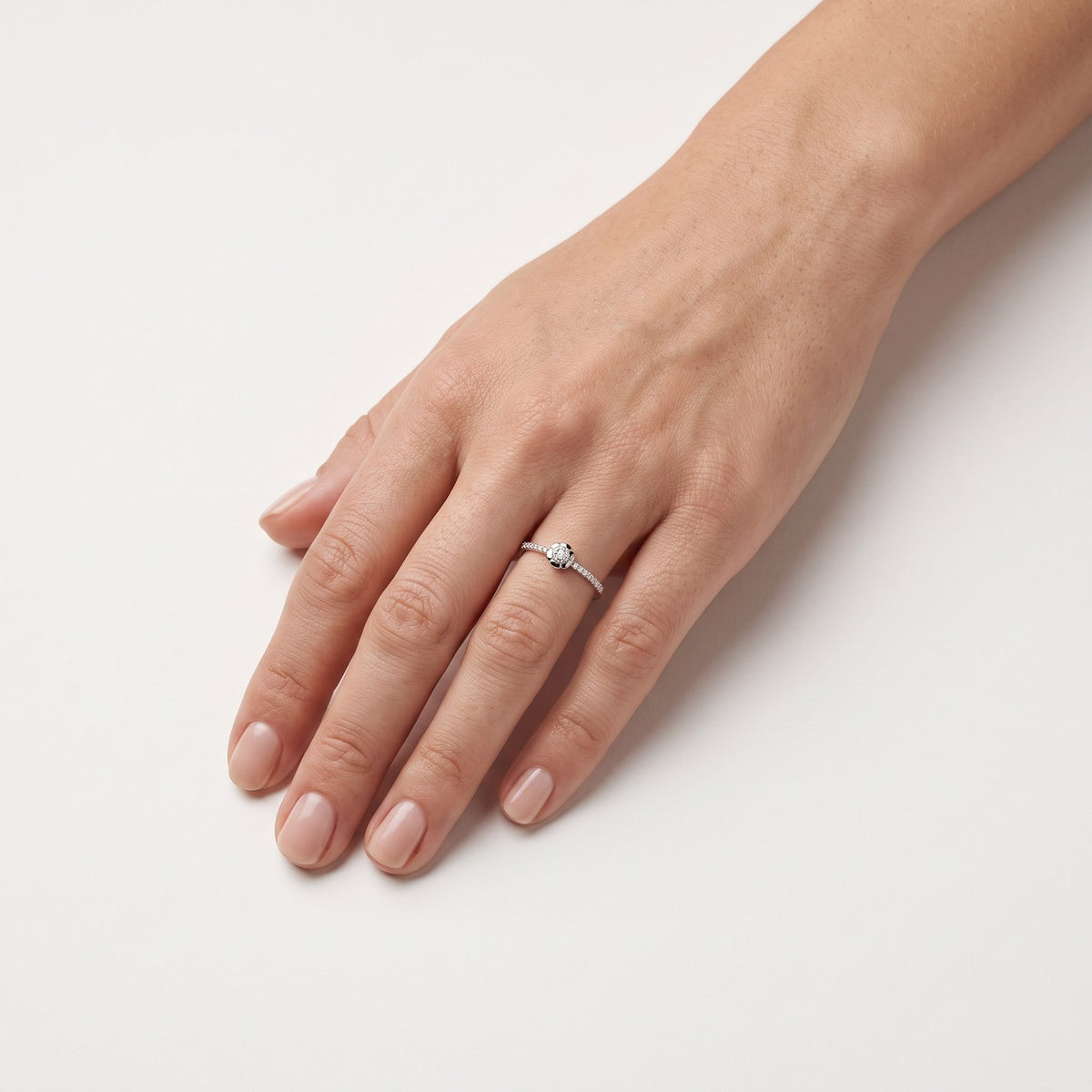 AI · Anello - Indossato · micro